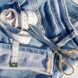 Aprenda a fazer ajustes de roupas em curso de costura em Goiânia