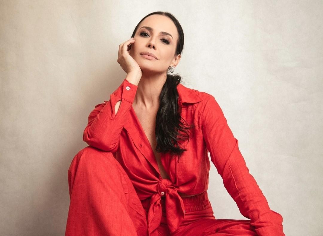 Porno enagalar Vika va Shatalina Yosh va chiroyli mushuklarni tomosha qiling