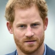 Príncipe Harry pede 'permissão' à rainha para se casar com Meghan Markle