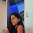 Casal é flagrado saindo junto de banheiro de avião e vídeo viraliza