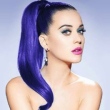 Katy Perry alerta para os perigos de mandar mensagens para o ex