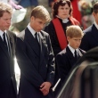 Príncipe William conta ter sentido a presença de Diana em funeral 