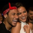 Neymar mantém quadro com Bruna Marquezine em sua mansão em Paris. 