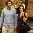 Fátima Bernardes é vista com novo namorado em shopping do Rio