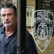 Alec Baldwin deixa Departamento de Polícia de Nova York, em Manhattan