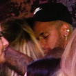 Neymar é flagrado aos beijos com ex-participante do The Voice Brasil no carnaval de Salvador