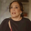 Emília (Susana Vieira) se desespera com desaparecimento de Justina (Julia Stockler)
