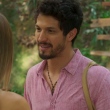 Marcos (Romulo Estrela) pergunta se Paloma (Grazi Massafera) quer namorar com ele 