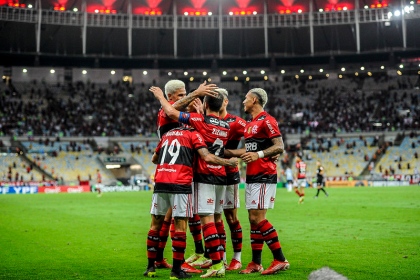 Torcedor do Flamengo vai à Justiça cobrar por adiamento de jogos