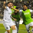 Élvis comemora primeiro gol do Goiás na vitória por 2 a 0 sobre o Guarani, no Brinco de Ouro da Prin