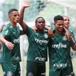 Jogadores do Palmeiras comemoram gol sobre o Santos na final da Copinha