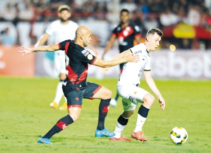 Corinthians: Autor de gol da virada na ida, Wesley promete time ofensivo