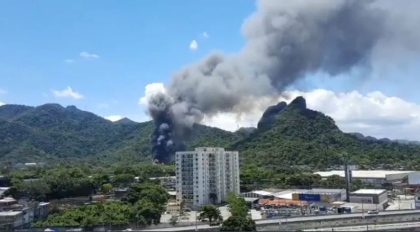 Secador de cabelo cospe fogo em primeiro uso e vídeo viraliza