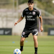 Chileno Araos em treino pelo Corinthians, que detém 50% dos direitos econômicos do jogador