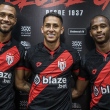 Gustavo Coutinho (atacante), Bruno Tubarão (meia-atacante) e Matheus Sales (volante), jogadores do A