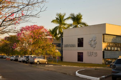 Exposição no Centro Cultural da UFG compartilha legado de Célia Câmara