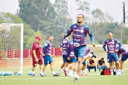 Jogos de futebol hoje, quarta-feira, 28; onde assistir ao vivo e