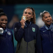 Simone Biles, Rebeca Andrade e Jordan Chives