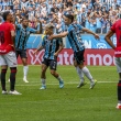 Grêmio comemora gol em vitória sobre o Atlético-GO